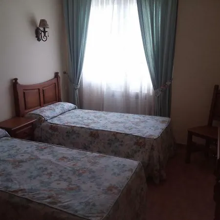 Rural Puerta De Caderechas Отель Терминон
