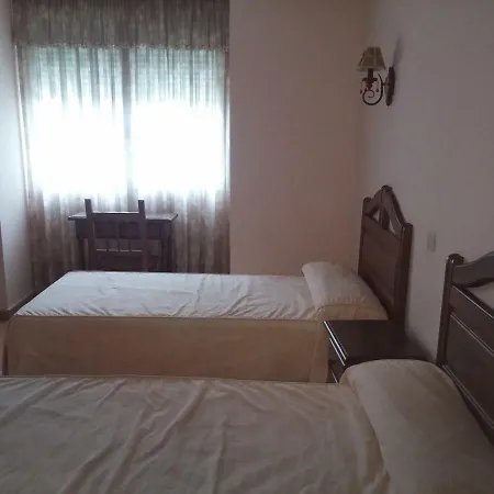 Rural Puerta De Caderechas 3* Terminon