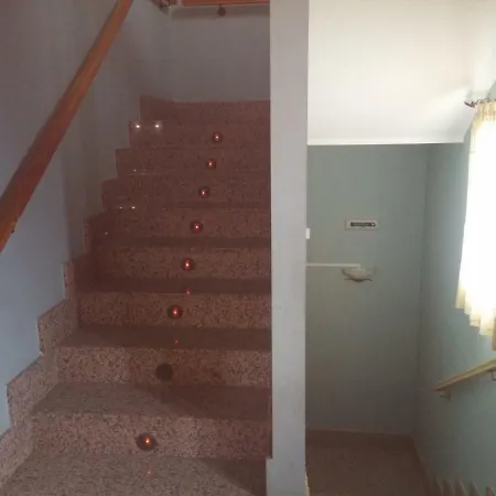 Rural Puerta De Caderechas 3*