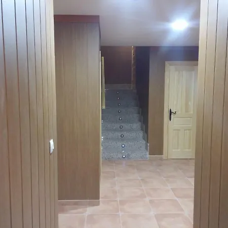 Rural Puerta De Caderechas 3*